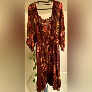 3/$50 NWOT Gorgeous Torrid Floral Smocked Top, size 3,  perfect for Fall!
